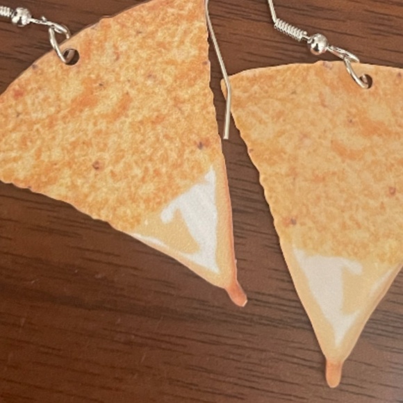 ❤️ FREE Chip Nacho Cheese Snack Food Artsy Graphic Nachos Drop Funny Earrings - Picture 2 of 3